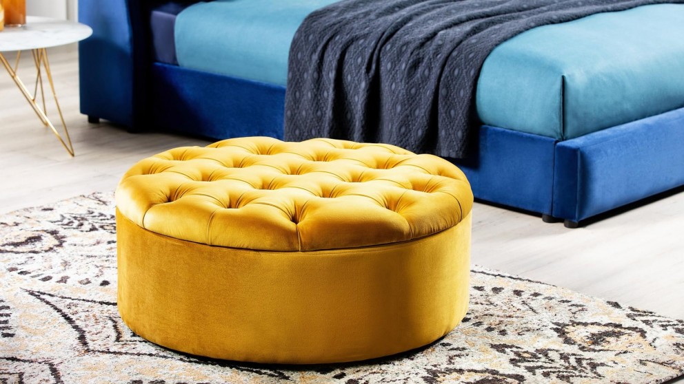 How to Decorate a Round Ottoman